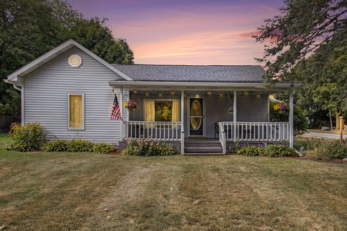 8828 2nd St, Vestaburg, MI, 48891-9485 | Card Image