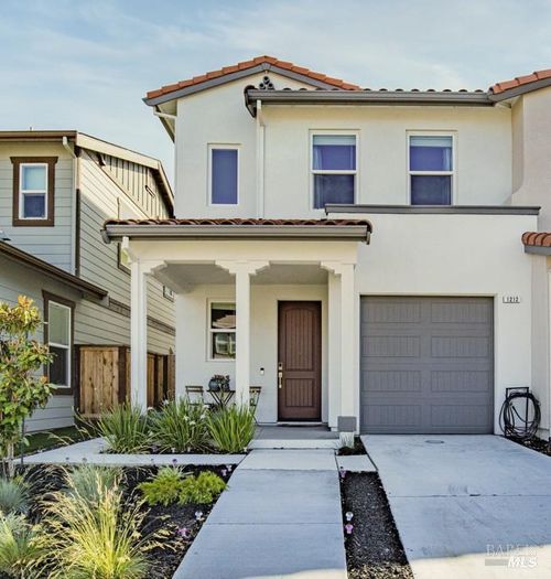 1212 Del Rancho Way, Petaluma, CA, 94954-6001 | Card Image