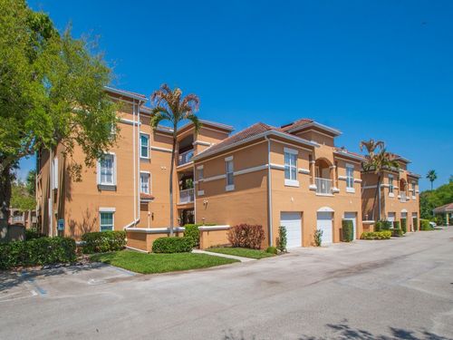 apt-j202-5020 Fairways Cir, Vero Beach, FL, 32967-1845 | Card Image