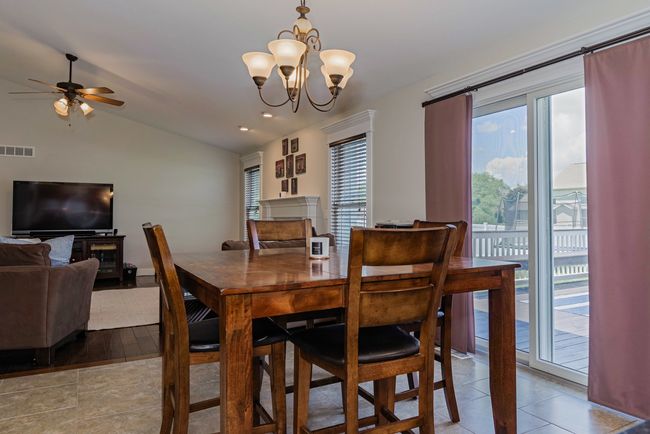 1619 W Meadowlark Dr, Home with 3 bedrooms, 3 bathrooms and null parking in Pontiac IL | Image 20