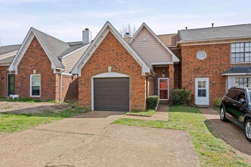 1642 Red Barn Dr, Cordova, TN, 38016-6088 | Card Image