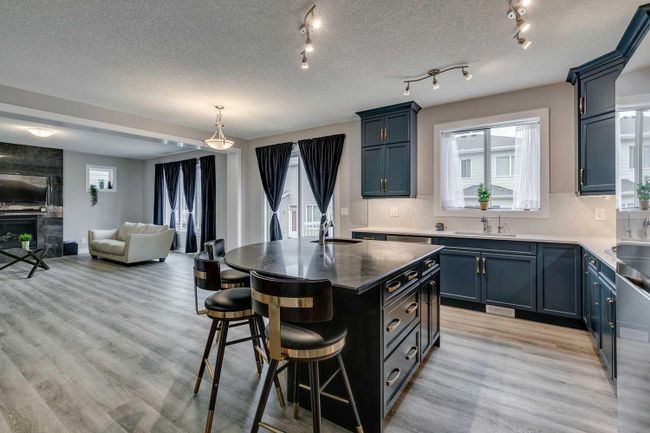 350 Yorkville Road Sw, Home with 4 bedrooms, 2 bathrooms and 4 parking in Calgary AB | Image 15