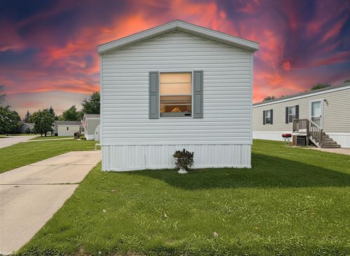 138 Applewood Lane, Columbus Township, MI, 48063 | Card Image
