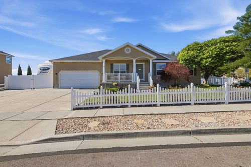 5467 W Mayflower St, West Jordan, UT, 84081-6236 | Card Image