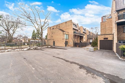 103-140 Ling Rd, Scarborough, ON, M1E4V9 | Card Image