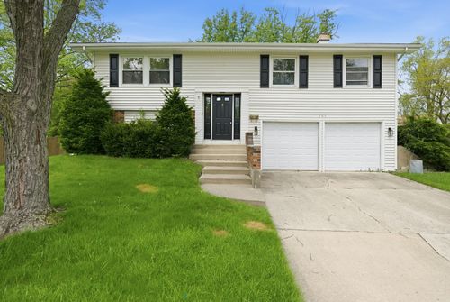 2S206 Mayfield Lane, Glen Ellyn, IL, 60137 | Card Image