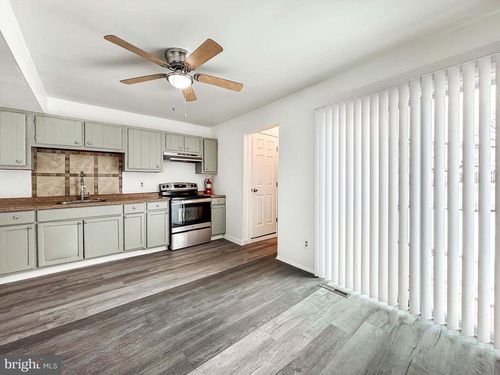 1521 Charlestown Dr, EDGEWOOD, MD, 21040-2207 | Card Image