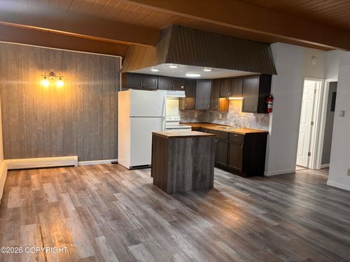 apt-13-812 W 29th Pl, Anchorage, AK, 99503-3754 | Card Image