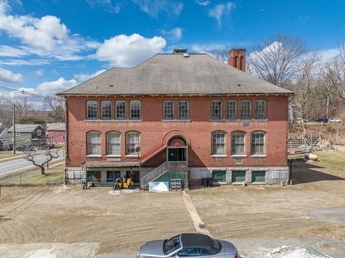 40 Pecks Rd, Pittsfield, MA, 01201-1326 | Card Image