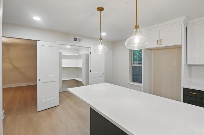 7716 La Risa Dr, House other with 4 bedrooms, 4 bathrooms and null parking in Dallas TX | Image 8