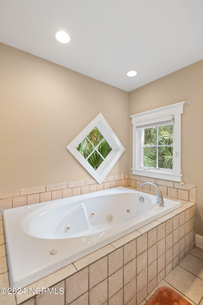 206 N Bald Head Wynd, House other with 3 bedrooms, 4 bathrooms and 2 parking in Bald Head Island NC | Image 34