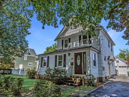 104 Sheridan Ave, Williston Park, NY, 11596-2312 | Card Image