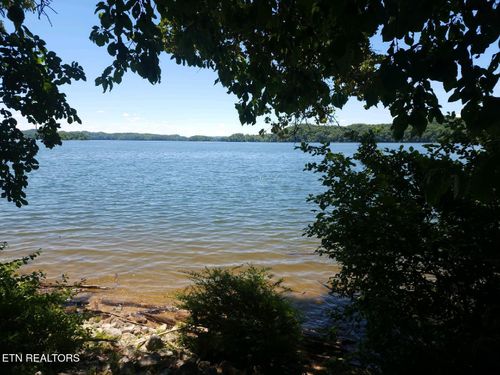 422 W Mountain Dr, Rockwood, TN, 37854 | Card Image