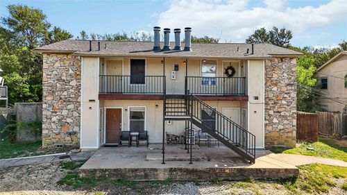 811 Bracewood Cir, San Marcos, TX, 78666-4073 | Card Image