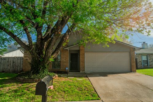 6802 Blackberry Dr, Arlington, TX, 76016-5107 | Card Image