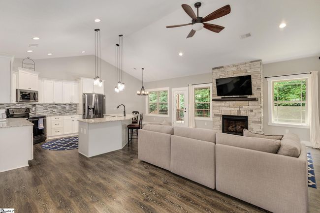 3044 English Cottage Way, House other with 4 bedrooms, 3 bathrooms and 2 parking in Boiling Springs SC | Image 9