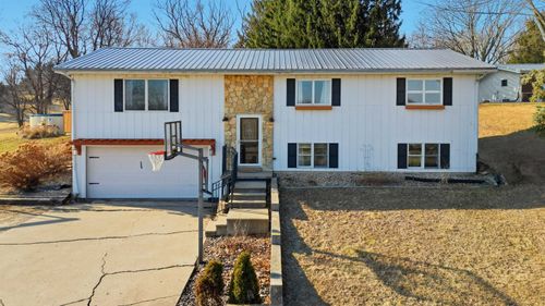 13831 Prairie Center Rd, MORRISON, IL, 61270-9326 | Card Image