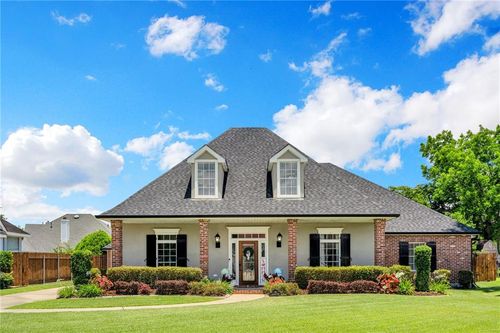 68 Longwood Ct, Marrero, LA, 70072-7106 | Card Image