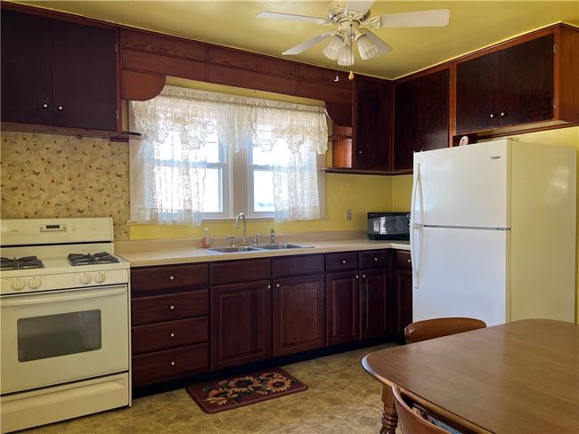 Equipped kitchen. | Image 5