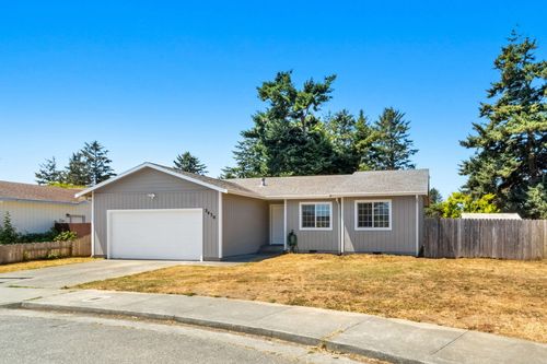 2430 Thiel Ave, McKinleyville, CA, 95519-4165 | Card Image