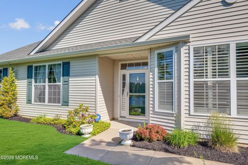 2 Lake Ridge Blvd, Whiting, NJ, 08759-2983 | Card Image