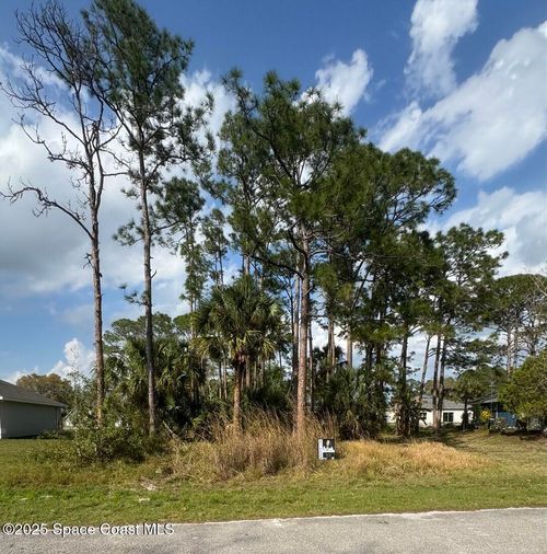 443 Wayland Road Sw, PALM BAY, FL, 32908 | Card Image