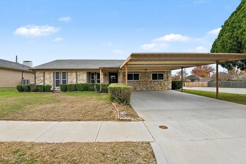 5900 Nanci Dr, Watauga, TX, 76148-1635 | Card Image