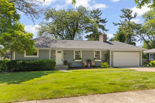 226 Woodstock Ave, Glen Ellyn, IL, 60137-4833 | Card Image