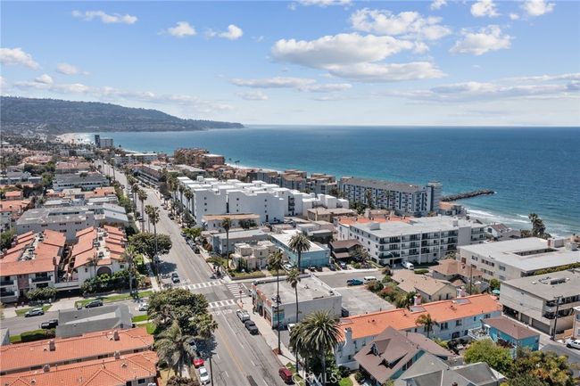 1 - 510 Catalina Ct, Condo with 3 bedrooms, 3 bathrooms and 2 parking in Manhattan Beach CA | Image 43