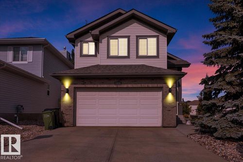 {{alt}} | Card Image