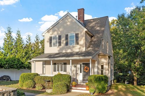 8 Grace St, North Chelmsford, MA, 01863-1748 | Card Image