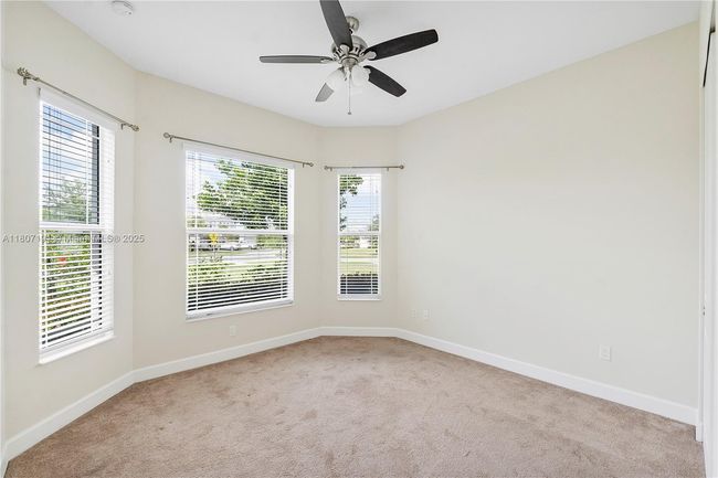 15917 - 15917 Rain Lilly Way, House other with 3 bedrooms, 2 bathrooms and null parking in Westlake FL | Image 13