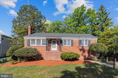 2520 Buckelew Dr, FALLS CHURCH, VA, 22046-1913 | Card Image