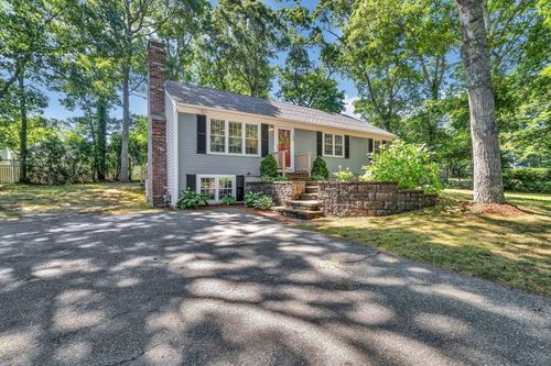 135 Scudder Ave, Hyannis, MA, 02601-4344 | Card Image