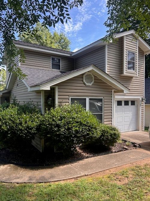 513 Austin Cir, Russellville, AR, 72801-2163 | Card Image