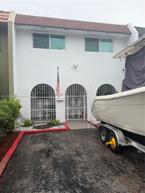 0-7151 W 3rd Ct, Hialeah, FL, 33014-5336 | Card Image