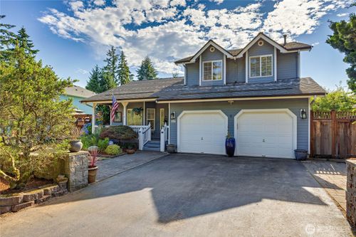 2419 California Ave E, Port Orchard, WA, 98366-8264 | Card Image