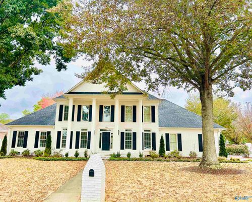1501 Blackhall Ln Se, Decatur, AL, 35601-6917 | Card Image