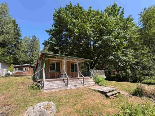 660 Andy'S Bay Rd, Gambier Island, BC, V0N1V0 | Card Image