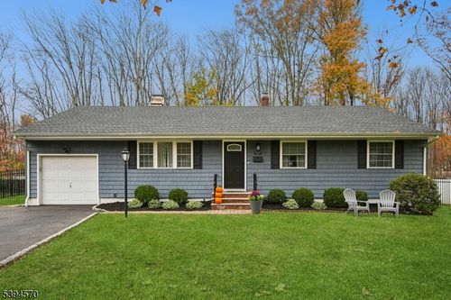 303 Chaucer Dr, Berkeley Heights, NJ, 07922-1815 | Card Image