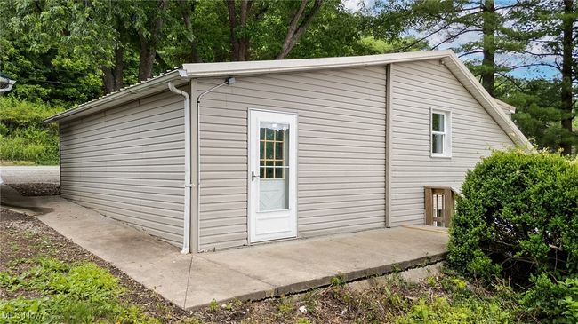 View of outdoor structure | Image 28