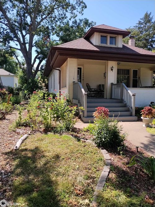 640 Crawford St, Warsaw, IL, 62379-1334 | Card Image