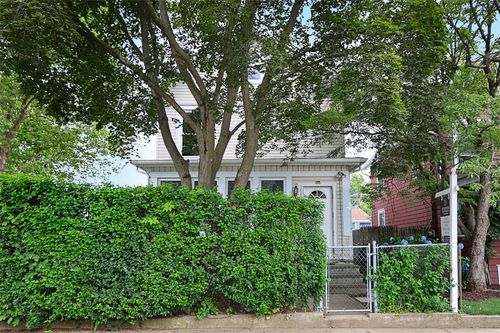 46 Coles St, Glen Cove, NY, 11542-2371 | Card Image