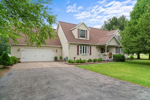 336 Jonesville Rd, Jonesville, MI, 49250-9692 | Card Image