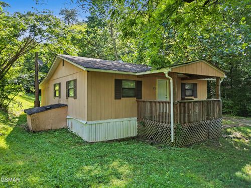 8018 Sevierville Pike, Knoxville, TN, 37920-8226 | Card Image