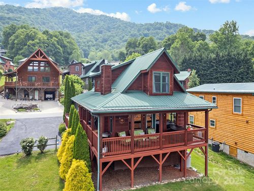 42 Bonus Ct, Maggie Valley, NC, 28751-9301 | Card Image