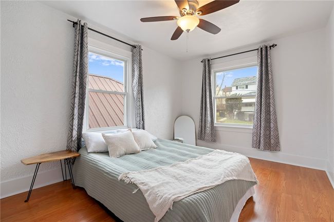That's a king size mattress! | Image 17