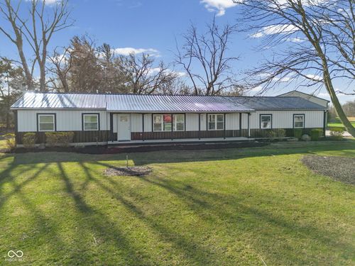 447 E 4th St, Williamsport, IN, 47993-1075 | Card Image