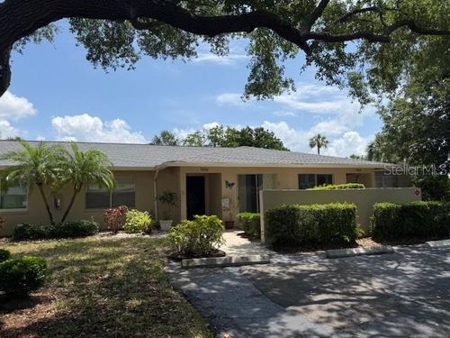 137-7012 W Country Club Dr N, SARASOTA, FL, 34243-3513 | Card Image