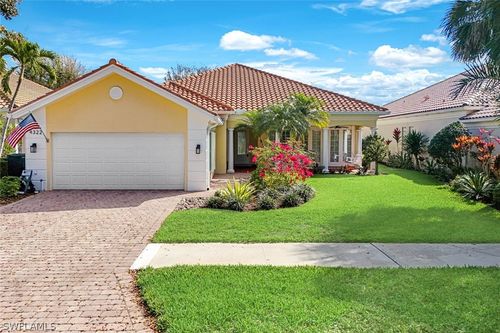 4322 Queen Elizabeth Way, NAPLES, FL, 34119-9572 | Card Image